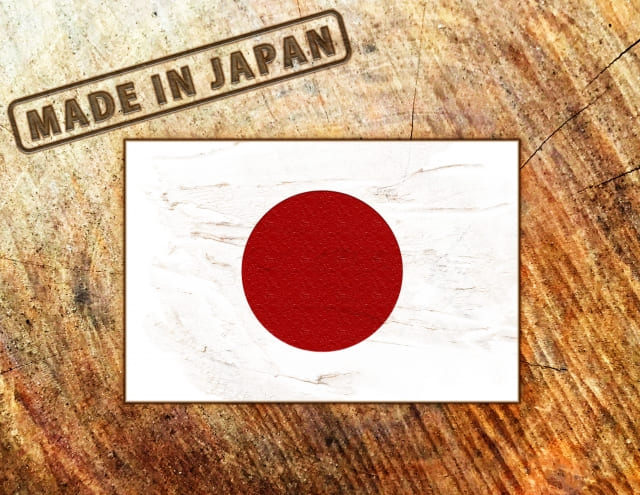 日本国旗とメイドインジャパンの焼き印
