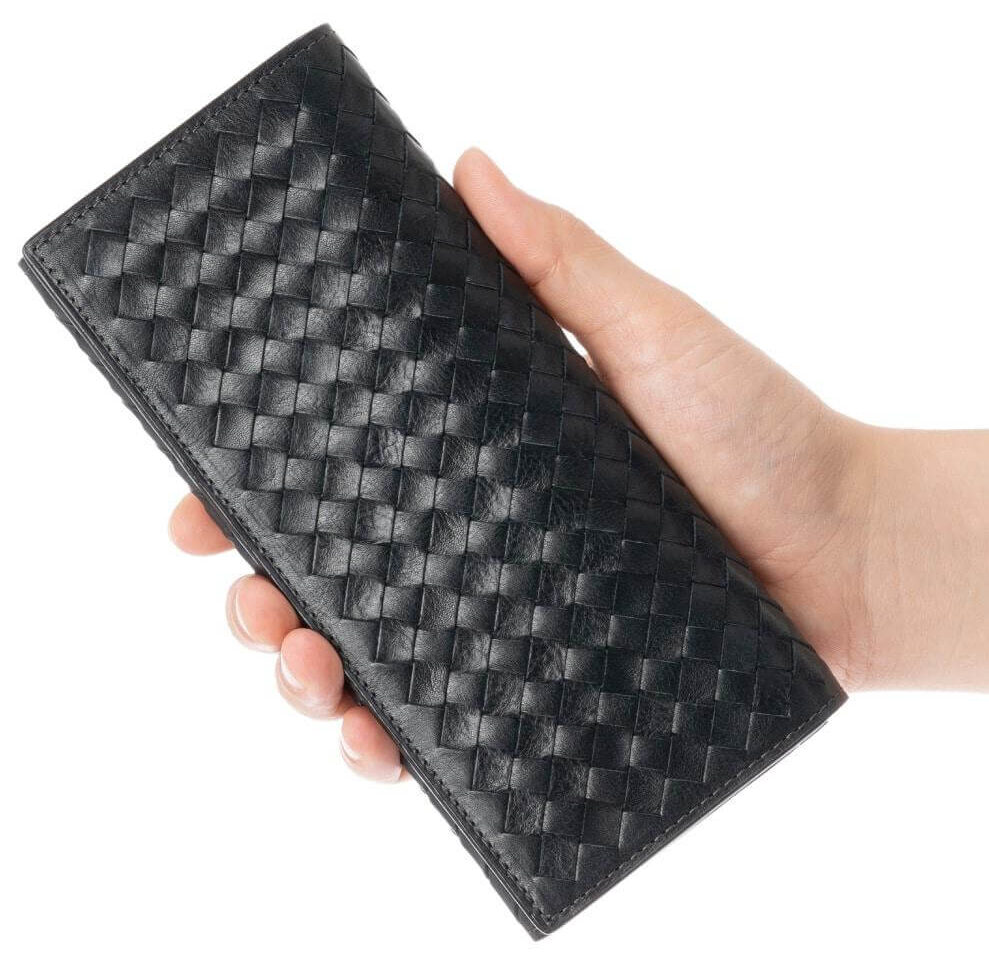 マットーネレザーを編み込んだブラックの長財布