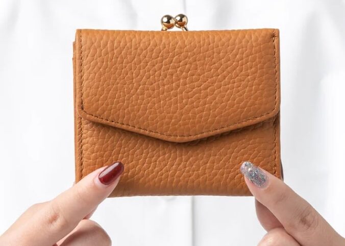 40代女性におすすめな MURA（ムラ）のミニ財布はシュリンクレザーがま口ミニ財布