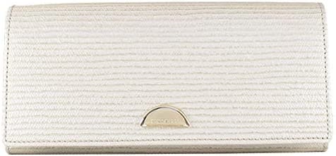 ニナリッチのエイジングのイメージを白い長財布で表現