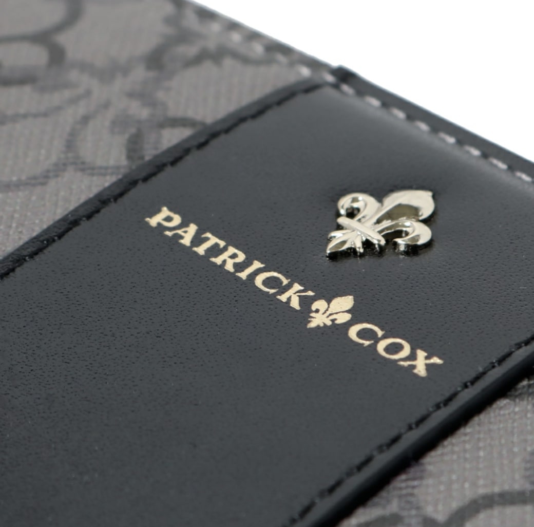 パトリックコックス 財布のロゴ