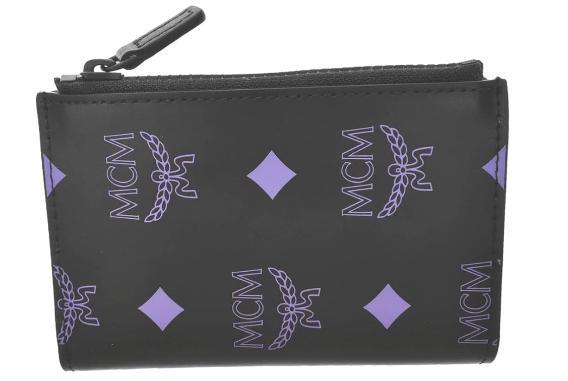 紫 メンズ二つ折り財布人気ブランド・おすすめランキング第5位の「MCM（エムシーエム）」の COLOR SPLASH LOGO FLAP WALLET 