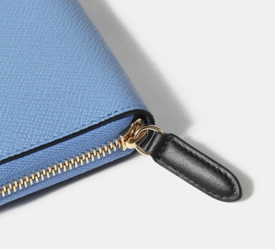 スマイソンのナイトブルーの財布のファスナー