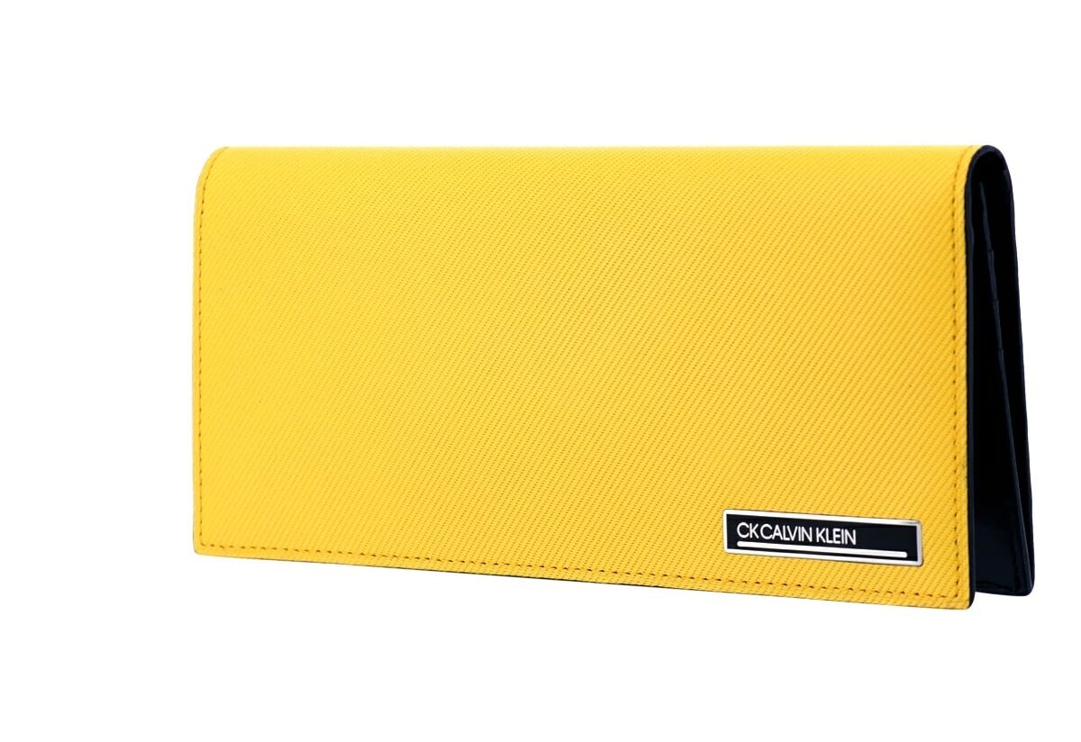 黄色財布 CK CALVIN KLEIN (シーケーカルバンクライン)の、ポリッシュ　長財布