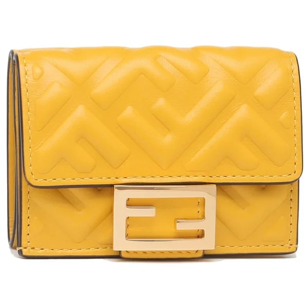 黄色財布 FENDI（フェンディ）の三つ折り財布　バゲット　レディース