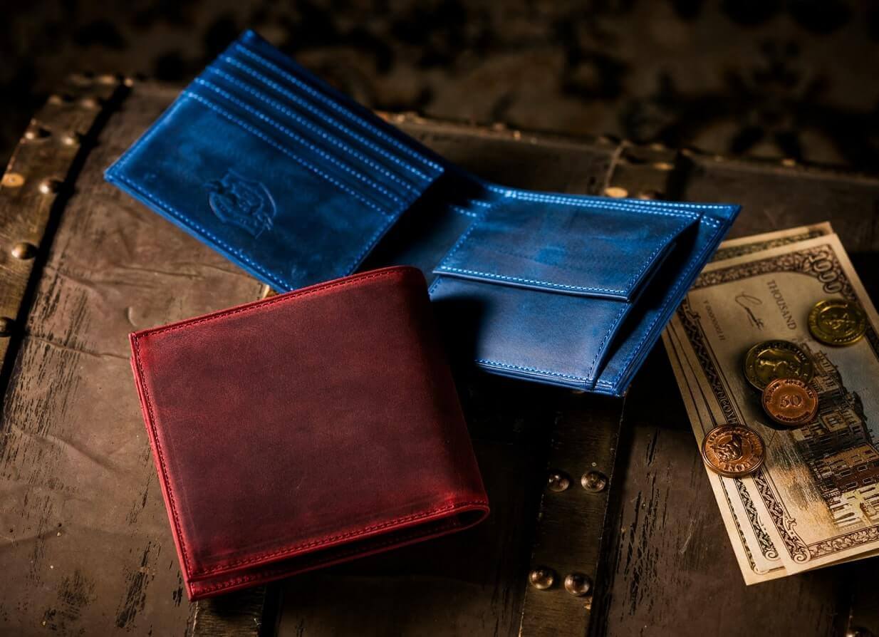 ココマイスターの二つ折り財布ナポレオンカーフ　ボナパルトパース