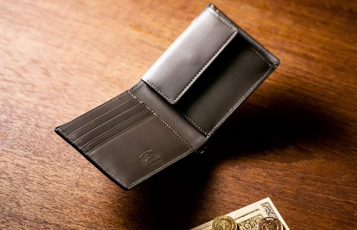 ココマイスター 二つ折り財布 お得に購入する方法