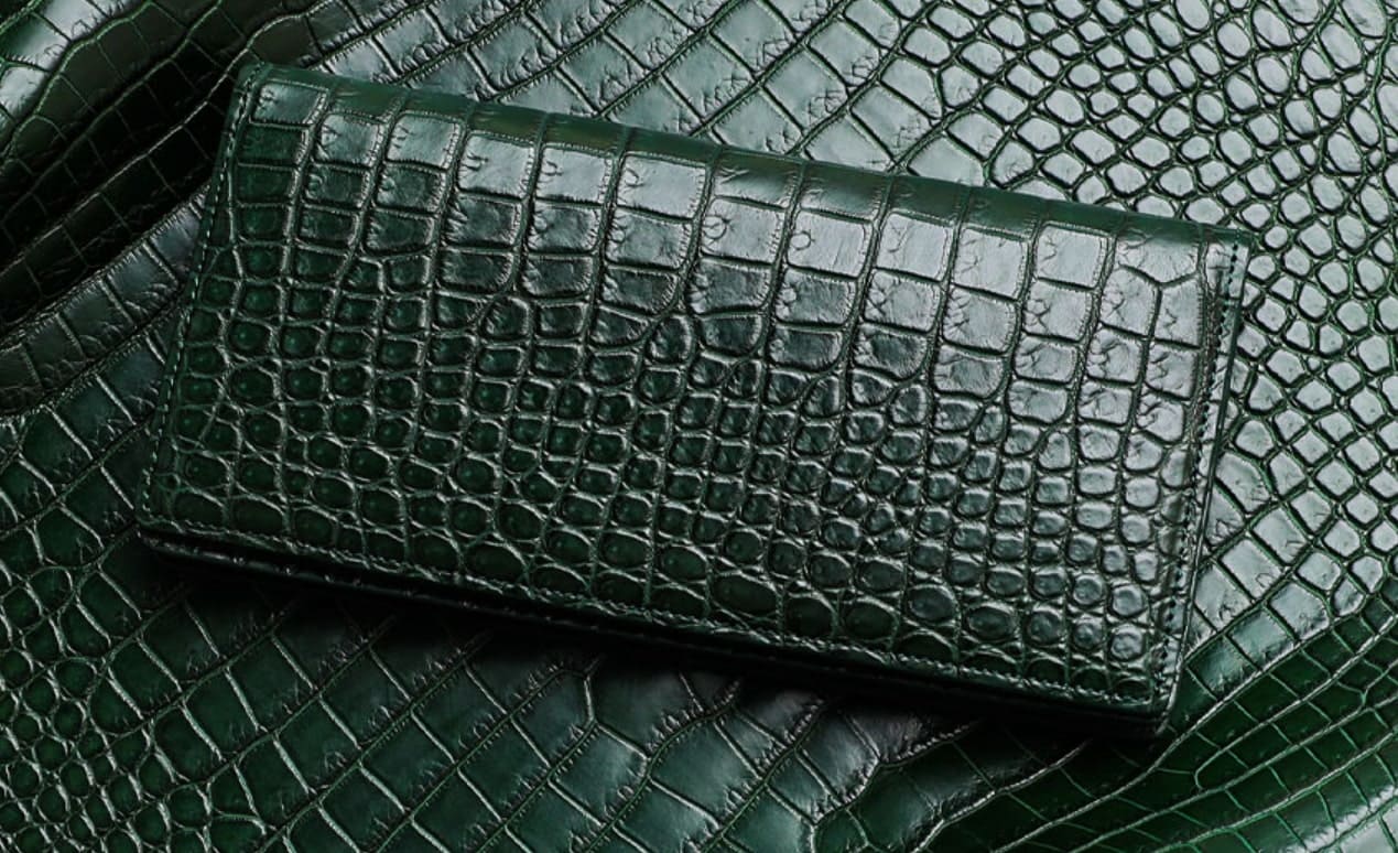 緑の財布 「池田工芸」の長札入れ