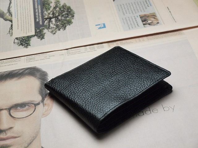 財布屋 人気 おすすめ メンズ 二つ折り財布 開運黒の折り財布