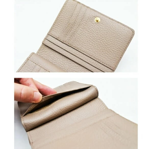 がまぐちの口金部分がすっきりとしたデザインの二つ折り財布の内装