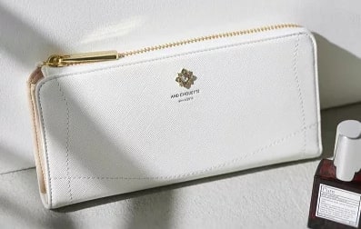 サマンサ・タバサの白い長財布