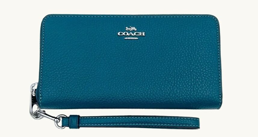 COACHのディープターコイズ ラグジュアリー ペブルド レザー ロング ジップ アラウンド ウォレット （ストラップ付き）